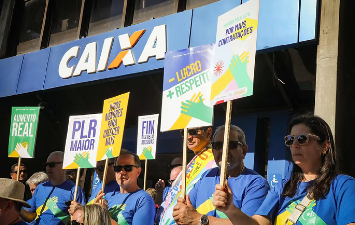 Caravana em Umuarama denuncia adoecimento dos bancários